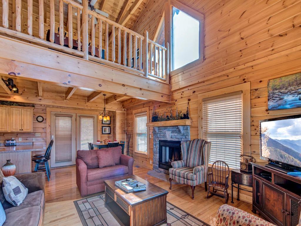 Апартаменты Misty Mountain Hideaway Пиджен-Фордж Экстерьер фото
